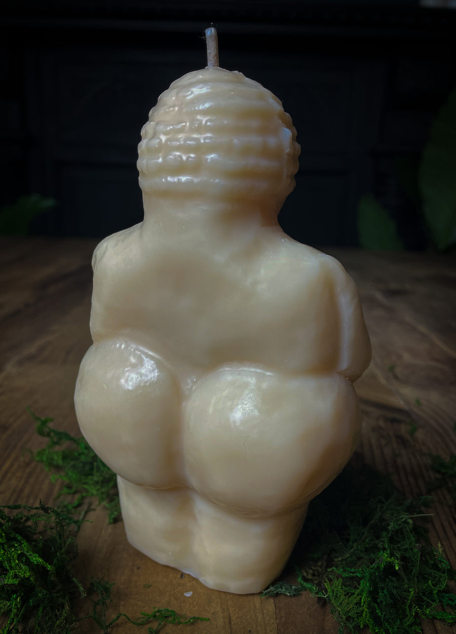 Venus of Willendorf, Candle