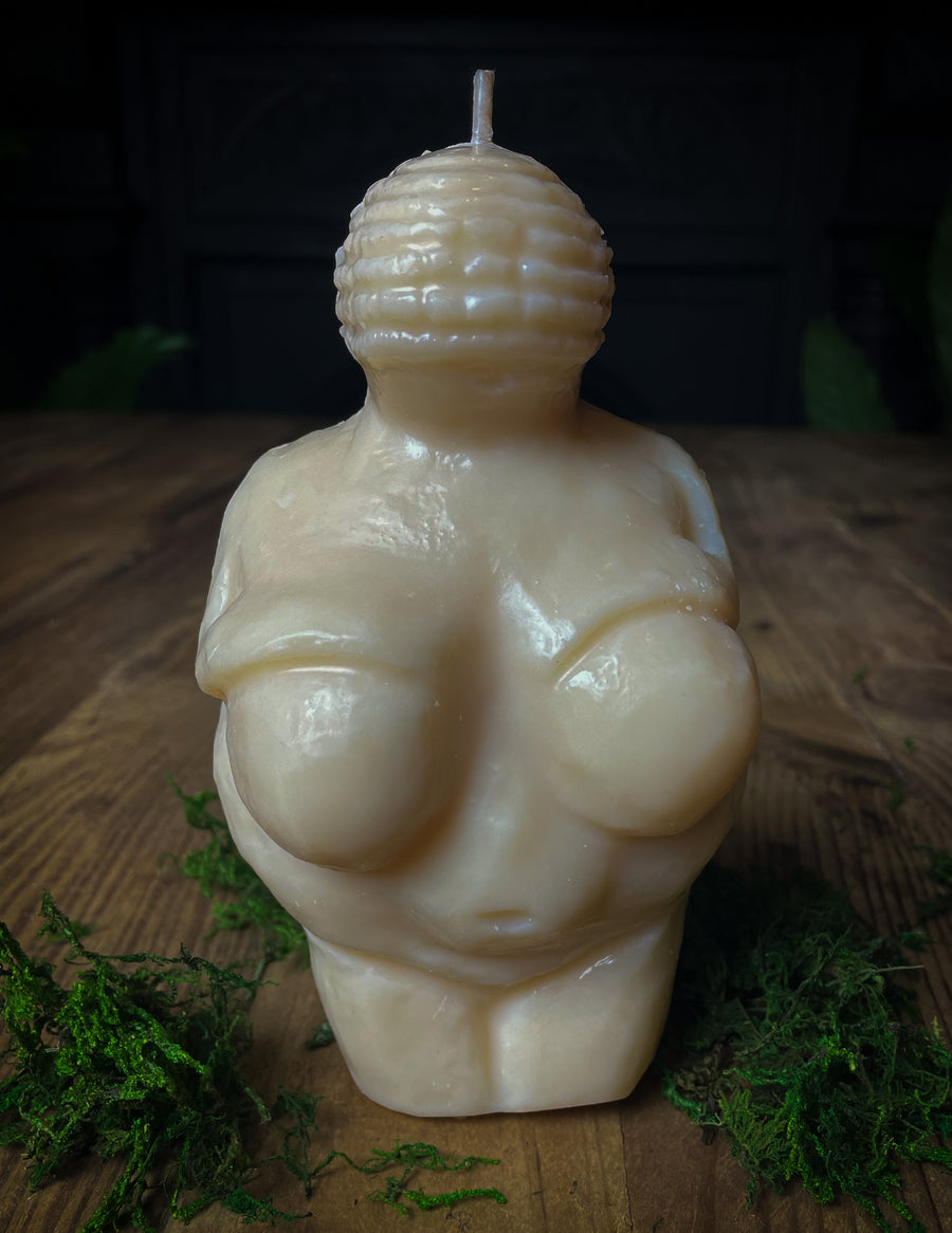 Venus of Willendorf, Candle